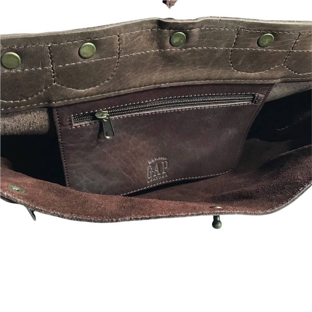 Gap Leather Handbag/Shoulderbag. Adustable shoulder strap. New - Picture 6 of 6
